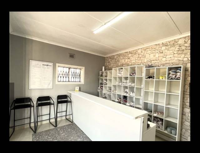 229M² BUSINESS FOR SALE IN BLUFF